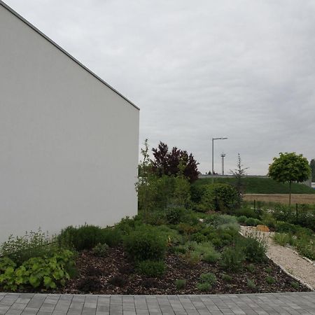 Apartmany Hluboka Nad Vltavou S Vyhledem Na Zamek Εξωτερικό φωτογραφία